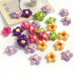 Fleurs décoratives 10pcs 4cm Applique de fleur en laine pour les vêtements de bricolage Chaussures Chaussures Artisanat Supplies Patches Coffre-Cheffets Clips Hair Clips Decor