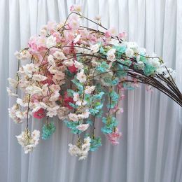 Decoratieve bloemen 10 stks kunstmatige bloesem tak bloem muur hangen sakura voor bruiloft centerpieces