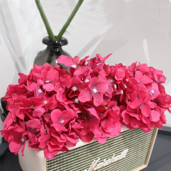 Flores decorativas 10 piezas fucsia al por mayor cabeza de Hortensia de seda con tallo Artificial para la decoración del hogar de la boda