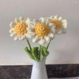 Fleurs décoratives 10 PCS Tissé À La Main Fleur Artificielle Laine Crochet Boutique Fil Textile Bouquet Produit Fini Simulation Christma