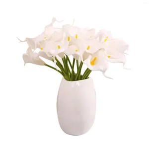 Decoratieve bloemen 10st Lichtgewicht Levensechte Mini DIY Bloemen Nep Calla Lelie Bruiloft Decoratie Thuis Elegante Kunstbloem Milieuvriendelijk