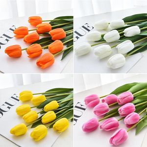 Fleurs décoratives 10pcs / lot 35cm Real Touch Tulipes Artificielles Douces Décoration De La Maison Faux Fleur De Mariage De Mariée Remise Bouquet De Tulipes