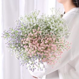 Flores decorativas 10 piezas/lote Flor artificial Gypsophila Babysbreath plantas falsas en el hogar El decoración de navidad regalos de bouquet