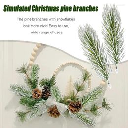 Fleurs décoratives 10pcs mini branches d'aiguilles artificielles de pin artificielles avec flocon de neige faux arbre de Noël ornement joyeux de Noël