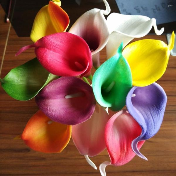 Flores decorativas 10PCS Un paquete Calla Lily Nupcial Boda Ramo Cabeza Látex Real Touch Flor artificial Decoración Navidad Bloemen