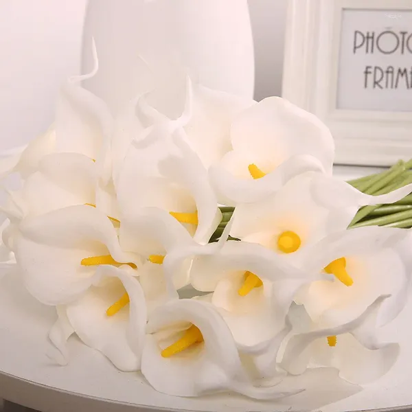 Fleurs décoratives 10 pièces PU artificielle Calla Lily Real Touch Bouquet de mariée de haute qualité fausse fleur mariage maison Table décoration