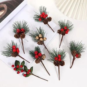 Flores decorativas 10 piezas copo de nieve Pino aguja navideño ramas de rama de bayas rojo plantas falsas