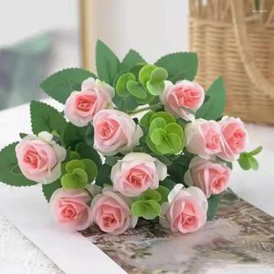 Fleurs décoratives 11 têtes Eucalyptus artificiel Rose Rose Fake Silk Roses Bouquet pour les mariages Home Kitchen Table décor Bouque Bouquets Bridal