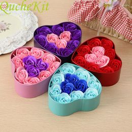 Fleurs décoratives 11 pièces/boîte fleur artificielle tête de Rose savon en forme de coeur boîte-cadeau romantique pour souvenirs cadeaux de la saint-valentin décor de mariage