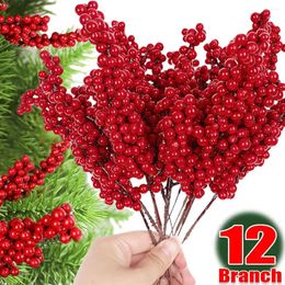 Flores decorativas 12/1 piezas de bayas rojas de Navidad, fruta artificial, ramo de estambre de bayas de acebo para decoración del banquete de boda, manualidades para el hogar