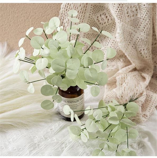 Flores decorativas 12 ramas falsas blanco verde artificial PE eucalipto para decoración de boda Maison Home Room jarrones decoración Deco