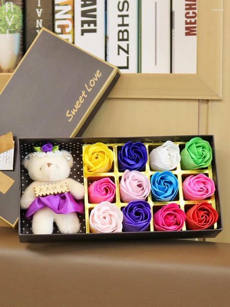 Fleurs décoratives 12 Savon Rose dans une boîte à cadeau ours Boîtes de vacances Gifts Souvenirs Event Small Practical Artificial Low Prix