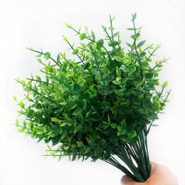 Flores decorativas, 12 Uds., hojas de eucalipto de imitación, rama flexible creativa, suministro de mesa de comedor de fácil cuidado, falso simulado
