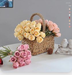 Fleurs décoratives 12pcs Rose Bude artificielle Hand Tied DIY MUDE-MOUDR ARESSATION DE FLORICES DE SOI