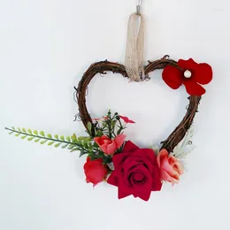 Flores decorativas 15 cm Corona de San Valentín para la puerta principal Forma de corazón Guirnalda de flores de rosa artificial Pequeña peonía falsa Colgante de pared de boda