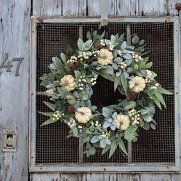 Flores decorativas, corona de calabaza de otoño de 16 "con hojas verdes, puerta de cosecha colgante para pared de granja, decoración interior del hogar