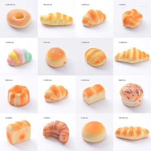 Fleurs décoratives 16pcs pu aliments artificiels faux simulation de gâteau pains pain de décoration de pain modèle de cuisine