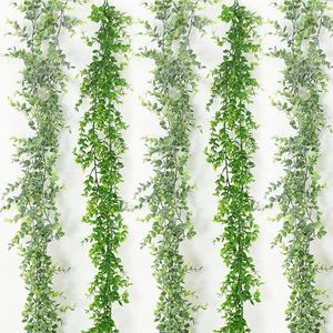 Fleurs décoratives 180 cm Eucalyptus artificiel Garland Feuille verte suspendue vigne fausse fleur de plante pour la fête de mariage décoration de maison Noël