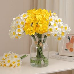 Flores decorativas 1bouquet/6pcs de seda artificial narciso bouquet de 30 cm de longitud escena de boda falsa decoración del hogar