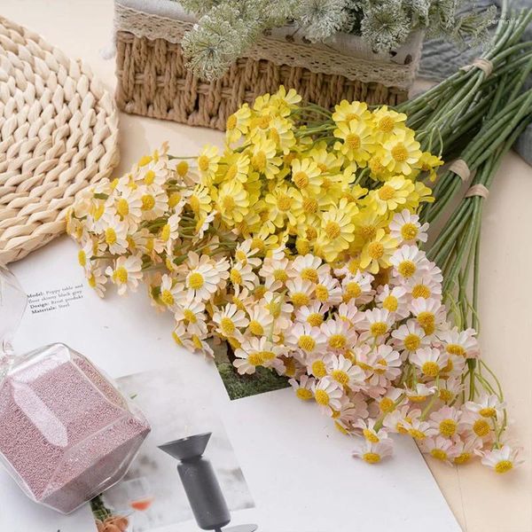 Fleurs décoratives 1pc Artificiel Small Daisy Camomile Flower Arrangement Bouquet Home Party Party Decor Decoration Fake