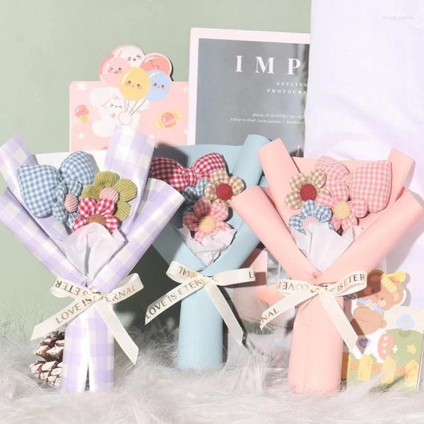 Flores decorativas 1 pieza de tela colorida ramo de flores tejido a mano mini recuerdos de boda tejidos a mano para invitados regalos del día de los niños