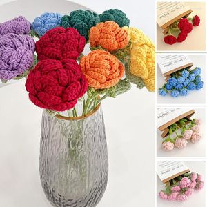 Fleurs décoratives 1PC Arrangements floraux Fini Bouquet tricoté Crochet Roses Forever Girlfriend Gifts