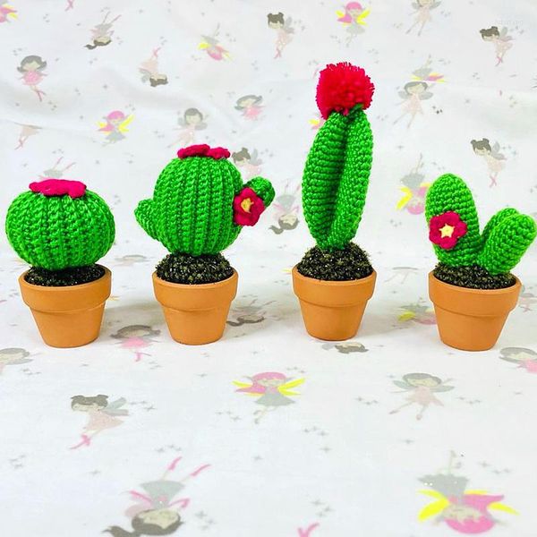 Fleurs décoratives 1 PC Plantes Artificielles De Haute Qualité Bonsaï Simulation Petits Ornements En Pot Cadeaux Tissés À La Main Crochet Cactus Maison Chambre