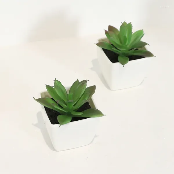 Fleurs décoratives 1pc mini artificiel succulent en plastique en plastique en pot en pot de bureau de bureau de bureau et décoration de la bibliothèque