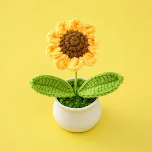 Decoratieve bloemen 1 st Mini Haakbloem Pot Handbreien afgewerkt Zonnebloem kunstmatig voor bruiloftsfeest Tafel Decor Fake