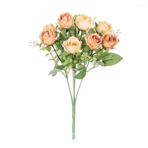 Fleurs décoratives 1pc Bouquet artificiel petit bourgeon artificiel pour le jardin de mariée de mariage de mari