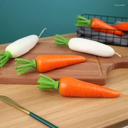 Fleurs décoratives 1pc Simulate Vegetable Fruit Modèle artificiel Carrot White Radish Propographic Children's Mini Kitchen Toys Party Gift