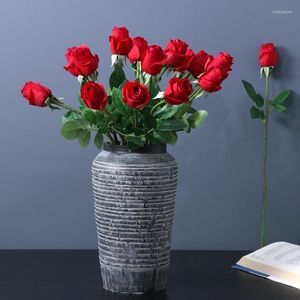Fleurs décoratives 1 pc Simulation longue tige hydratante rouge bourgeons de rose maison salon Table à manger décoration de mariage faux artificiel