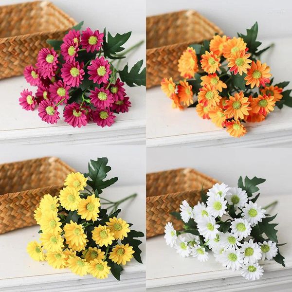 Flores decorativas 1 unids Ramo de 7 puntas Pequeños crisantemos Zou Seda Artificial Hogar Boda Decoración rural DIY Pografía