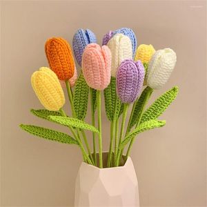 Fleurs décoratives 1 pièces tulipes tricotées à la main faux Crochet fini fleur décoration de mariage maison Table décor fête des mères cadeau
