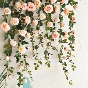 Fleurs décoratives 1pcs Rose Vine artificielle DIY DÉCORATION DE MARIAGE SPRÉMENT