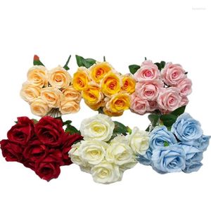 Fleurs décoratives 1pcs Arrangement de fleurs de mariage de mariage Décoration de voiture artificielle Rose en gros de 9 têtes