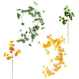 Flores decorativas 2 piezas Plante Artificielle Faux Fake Plant Ginkgo Leaf Yellow Wedding Celebration Decoración del hogar Jungle Party Table Prop