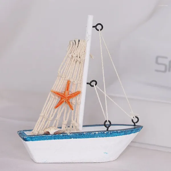 Flores decorativas 2 PCS Decoración de madera Barco modelo Varor de velero Desktop de escritorio Mini decoración Figurina Oficina