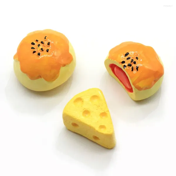 Fleurs décoratives 20 / 50pcs Kawaii Kids Kitchen Toys Crispy Resin Simulation mini fromage alimentaire cuit au four DIY Dollhouse Miniature Decoration