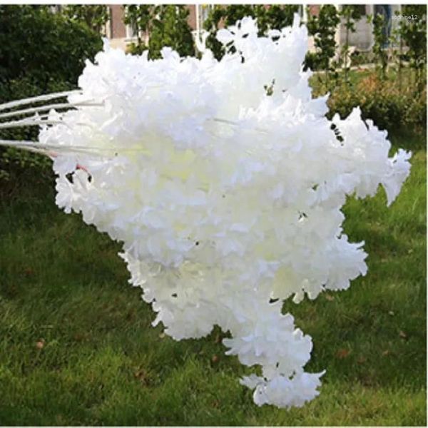 Fleurs décoratives 200pcs Silk Hortensia Branche blanche Drifting Snow Gypsophile Blossoms de cerise artificiels Arc décoré