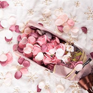 Decoratieve bloemen 200 % gesimuleerde zijden rozenblaadjes gekleurd levensechte zacht kunstmatig bloemblad voor dessert ornament trouwtafel gangpad