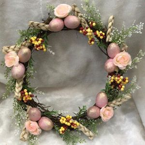 Decoratieve bloemen 2022 IJzerenring Rose Krans Spring Easter Egg met kunstmatige wilde en groene bladeren voordeur 55 cm