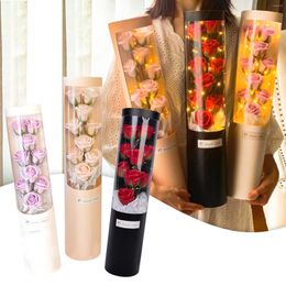 Fleurs décoratives 2024 LED Bouquet de fleurs de roses éternelles avec des guirlandes lumineuses en dôme pour la Saint-Valentin Anniversaire Cadeaux de filles artificielles
