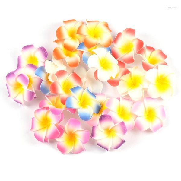 Fleurs décoratives 20pcs 5cm Plumeria colorée Hawaii Frangipani Fleur artificielle pour les fournitures de mariage décoration de fête de Noël à la maison