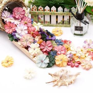 Fleurs décoratives 20pcs Multicolor Daisy 4,5 cm Mini Silk Fake Flower Heads for Wedding Party Hair DIY Couronne accessoires