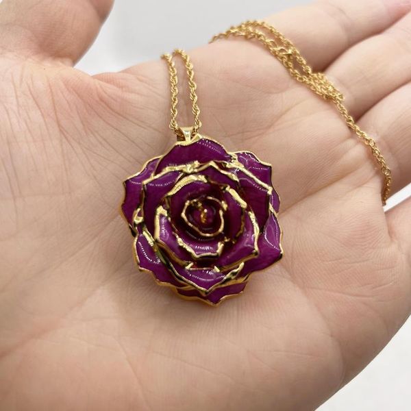 Fleurs décoratives plaqué or 24 carats naturel préservé collier de roses violettes bijoux de fleurs pour cadeaux d'invités de mariage et cadeau de Saint Valentin