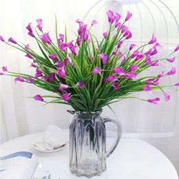 Fleurs décoratives 25 tête Mini Artificielle Calla Lily Bouquet Herbe Feuille En Plastique Faux Plantes Aquatiques Maison Chambre Décoration Fleur