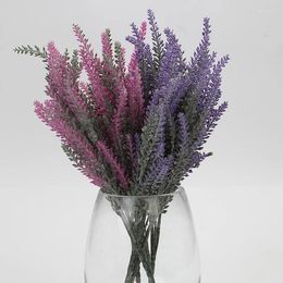 Decoratieve bloemen 25 Heads 5 vorken 38 cm kleurrijke zijden kunstmatige bloem lavendel thuisfeestje decor voor bruiloft vasthoudendecoratie