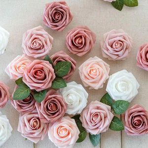 Fleurs décoratives 25x roses de fleurs artificielles intérieures ou extérieures avec look réaliste élégant pe dégradé de vin rouge