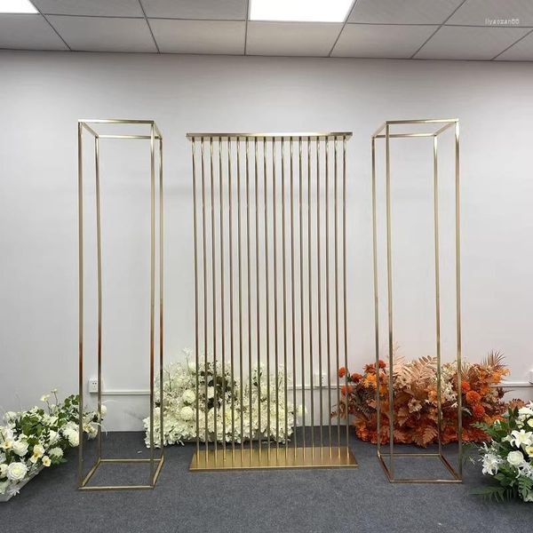 Flores decorativas 2M Pantalla de línea chapada en oro brillante de lujo Soporte de hierro forjado Accesorios de arco de boda Estante geométrico Marco de fondo de escenario de fiesta